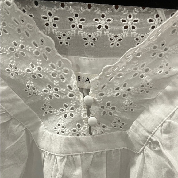 Storia Off White Eyelet Blouse - Picture 4 of 9